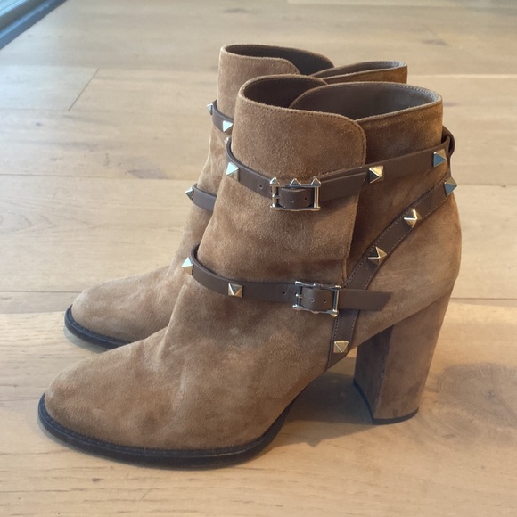 Valentino tan suede Rockstud booties sz. 41.5 - Picture 3 of 14